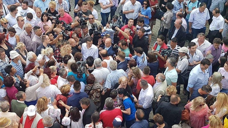 Sorin Grindeanu a fost primit cu aplauze ieri, la Timişoara, la Comitetul Executiv al PSD Timiş (Sursa foto: Facebook)
